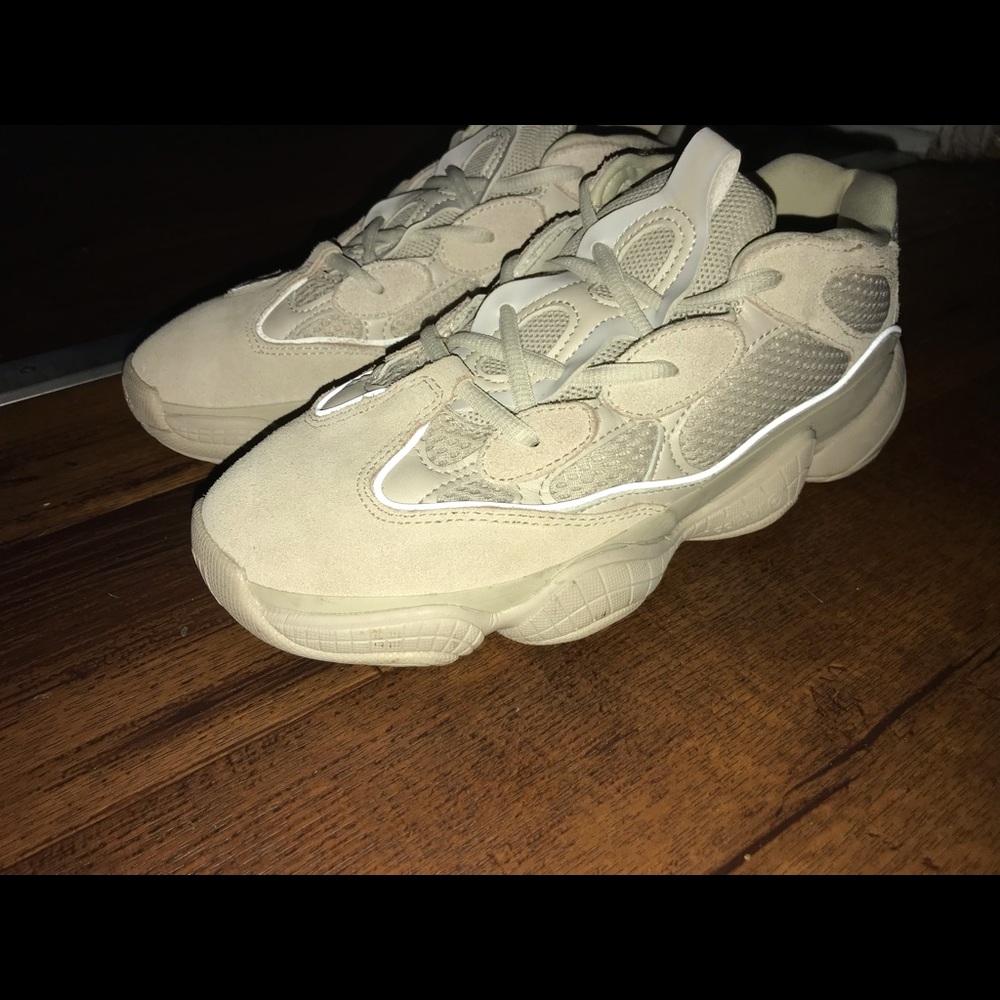 Shoe